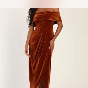 Lulu's Strapless Velvet Dress in Rich Brown
